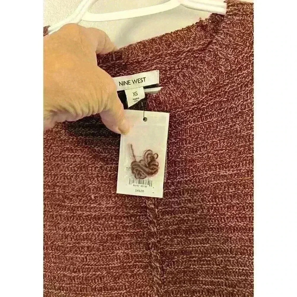 Nine West Women's XS Ribbed Reddish Brown Metalic Sheen Tunic Style Sweater NWT! - Picture 2 of 6